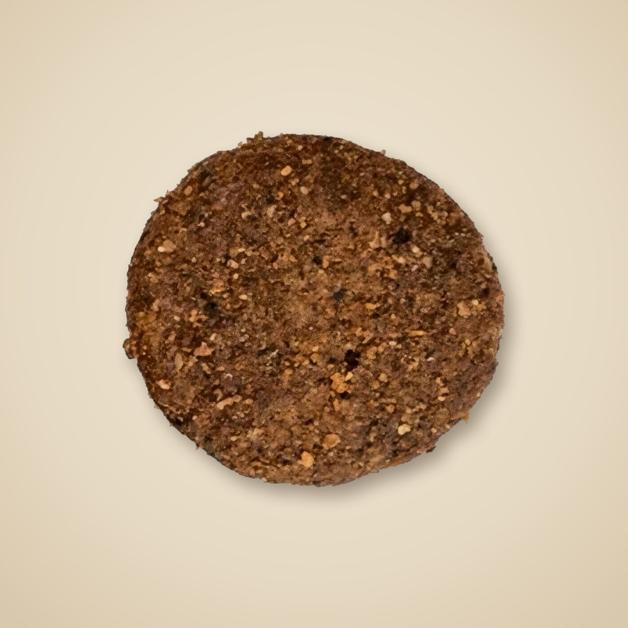 Jedna granule Adult Pork Grain Free zblízka